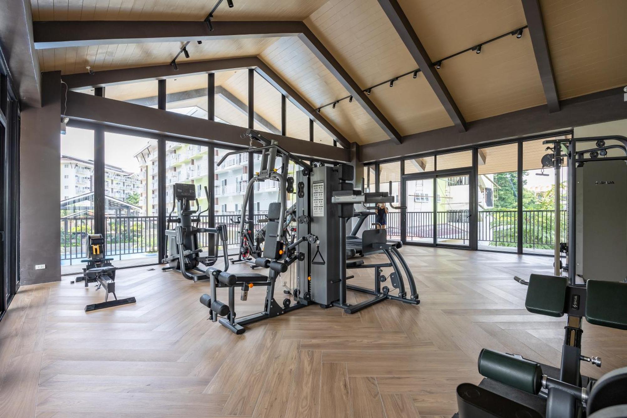 Amani 729, 3 Minutes To Airport,With Gym & Pool,100Mbps Wifi,Free Netflix Apartment Lapu-Lapu City Exterior photo